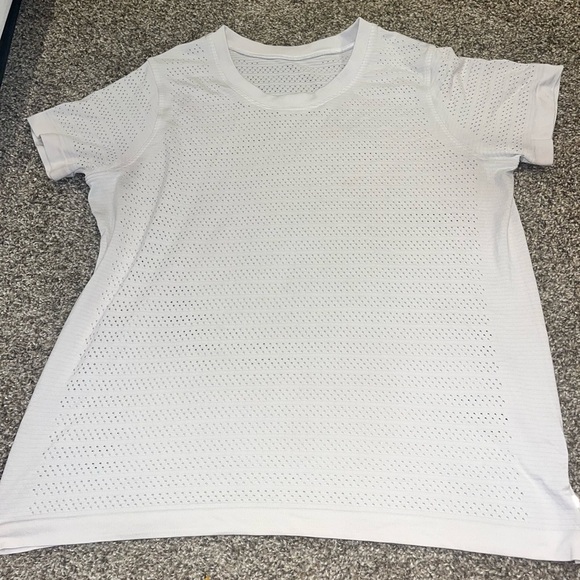 lululemon athletica Tops - Lululemon Swiftly Breath off White Perforated Short Sleeve T-Shirt Size M